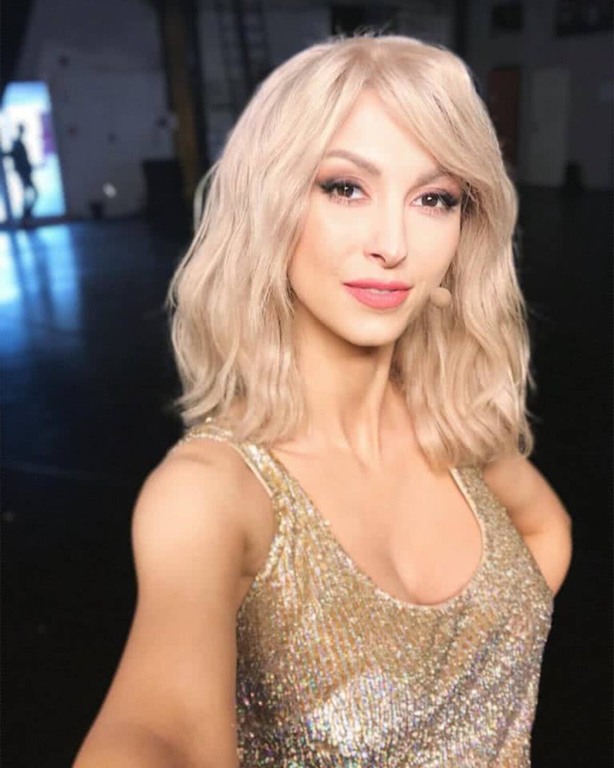 GALERIE FOTO Andreea Bălan e cadoul de Crăciun: "Concertele mă epuizează, nu mai trag de fiare!"