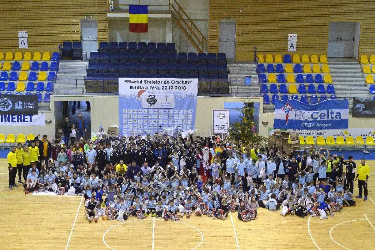 FOTO Spectacol în gala "Stelele Crăciunului" de la Brașov » Foști fotbaliști și vedete s-au adunat pentru a face o faptă bună