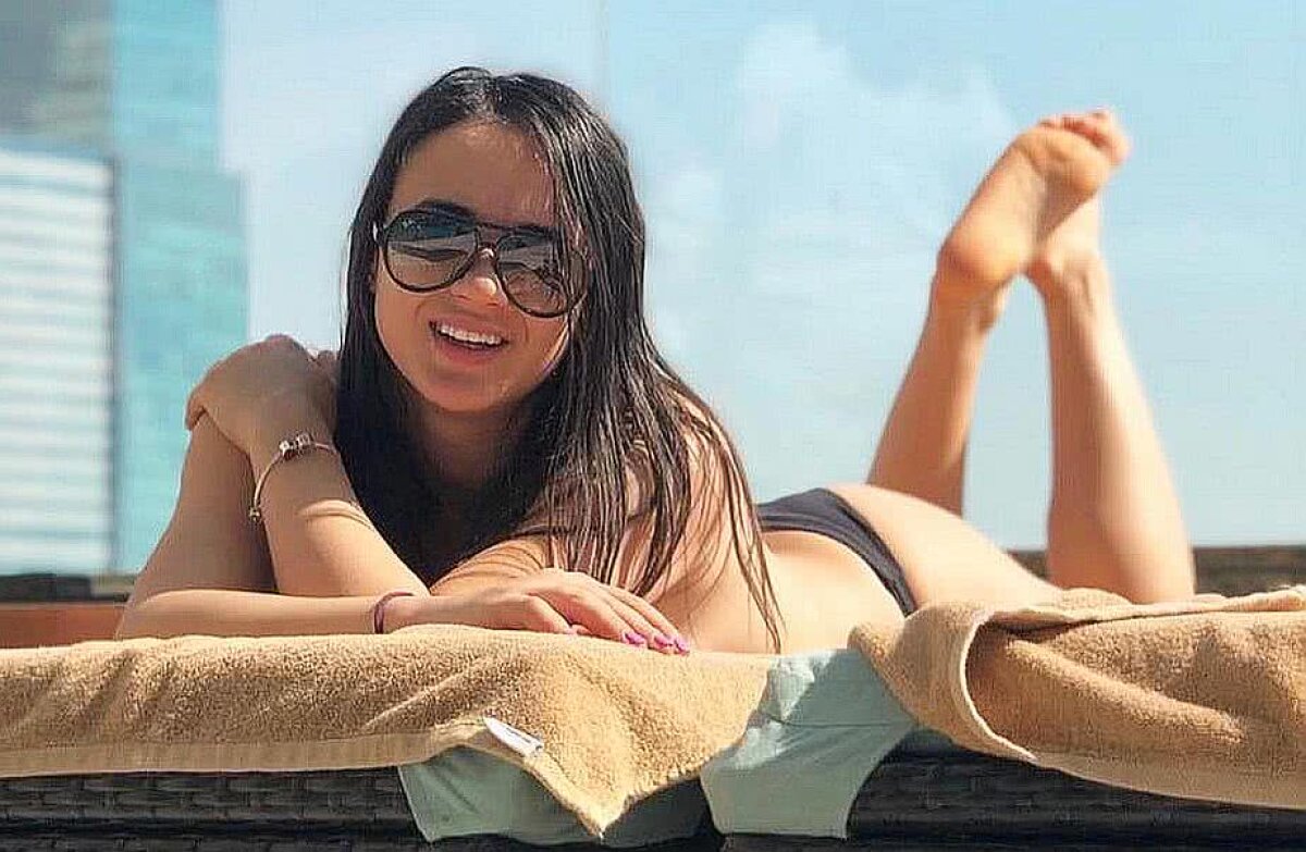 GALERIE FOTO O handbalistă română se relaxează în Dubai după EURO » Fotografii spectaculoase postate de la plajă