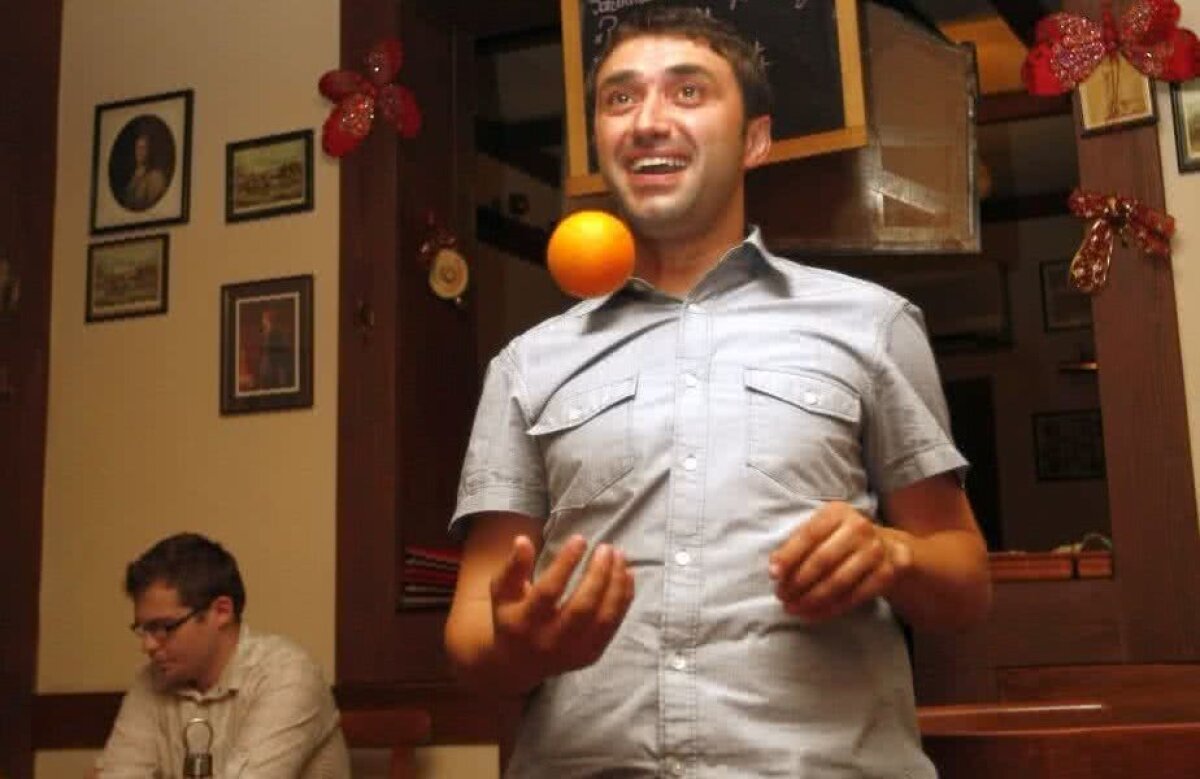 "Njock și-o făcea lasou și prindea chestii cu ea" :D » SĂ RÂDEM CU LUȚU: până să ajungă antrenor la FCSB, "Hagi" a relatat 5 întâmplări superhaioase!