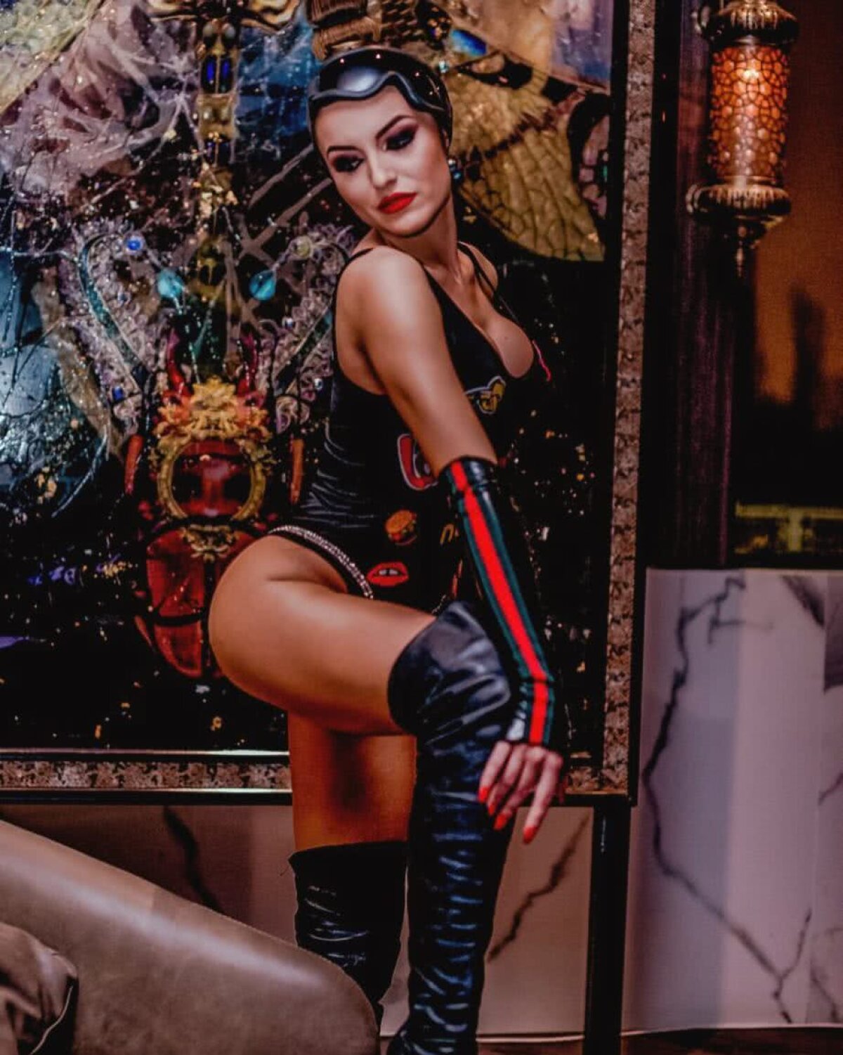 GALERIE FOTO Roberta este cea mai fierbinte apariție din sală » A fost arbitru, iar acum iubește fitnessul și dansează într-un club de fițe