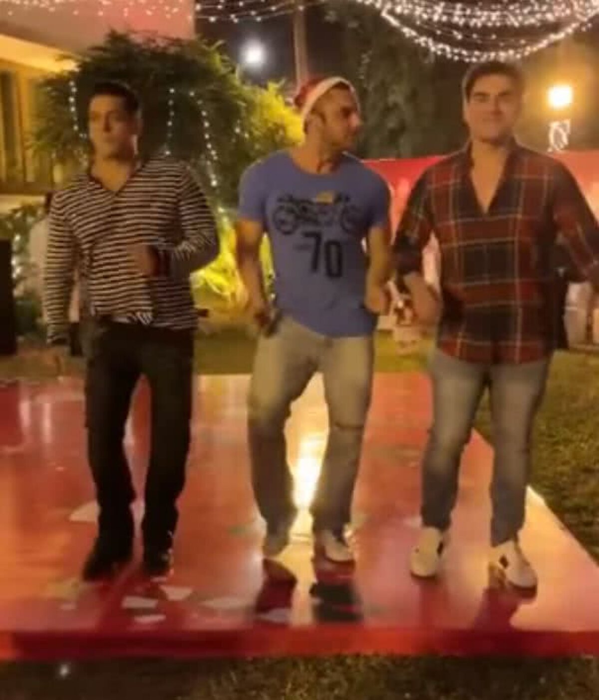 VIDEO Dezmăț total! Cum s-au distrat Iulia Vântur și Salman Khan de Crăciun: imaginile au fost făcute publice
