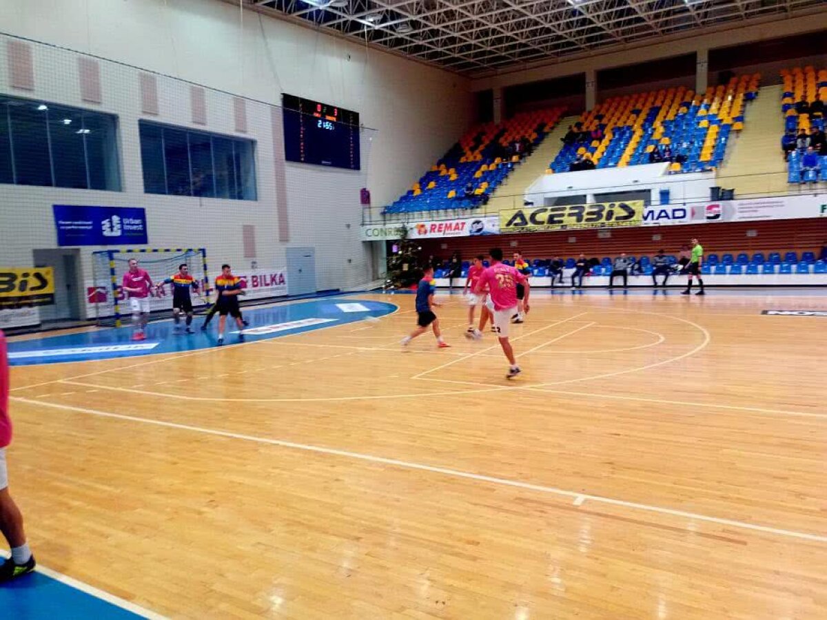 FOTO Turneul Vedetelor a debutat astăzi la Brașov » Nume importante ale fotbalului românesc participă la eveniment