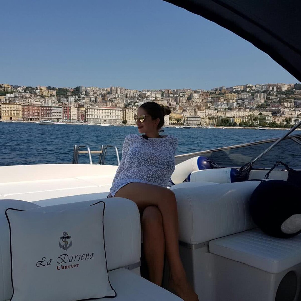 Ce soție sexy are Vlad Chiricheș! Gestul neașteptat al fotbalistului față de Sabrina. FOTO