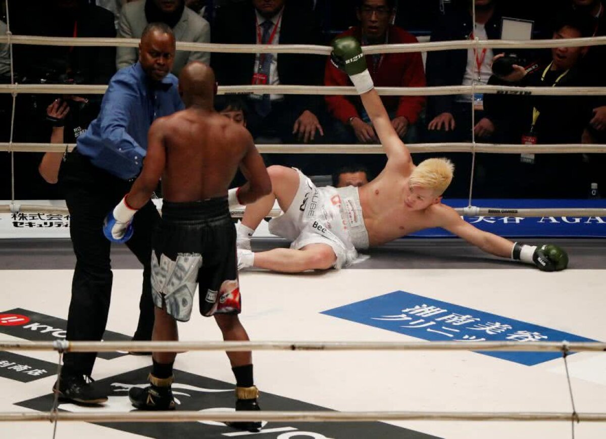 Mayweather vs Nasukawa // VIDEO+FOTO CIRC de 9 milioane de dolari » Mayweather și-a făcut KO rivalul din demonstrativ după ce a întârziat 3 ore și a încălcat toate înțelegerile