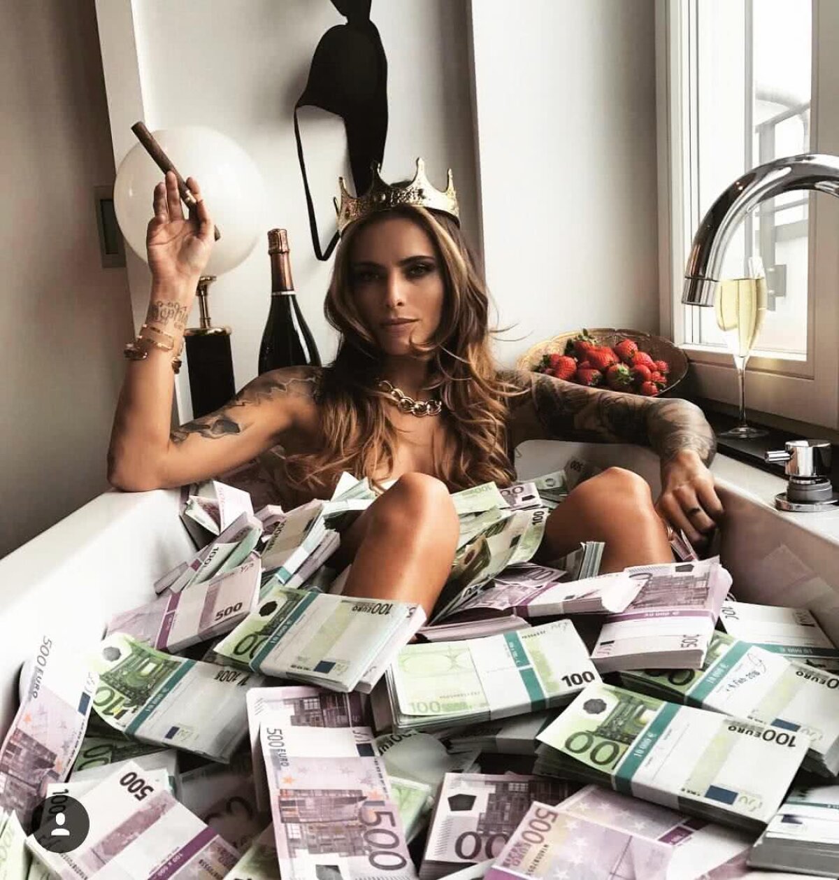 GALERIE FOTO Cu ea a fugit Karius la Miami » 15 imagini controversate cu noua cucerire