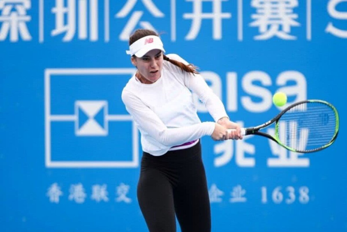 FOTO Frigul de la Shenzhen le-a obligat pe sportive să se înfofolească! Cum a apărut Sorana Cîrstea la meciul de astăzi