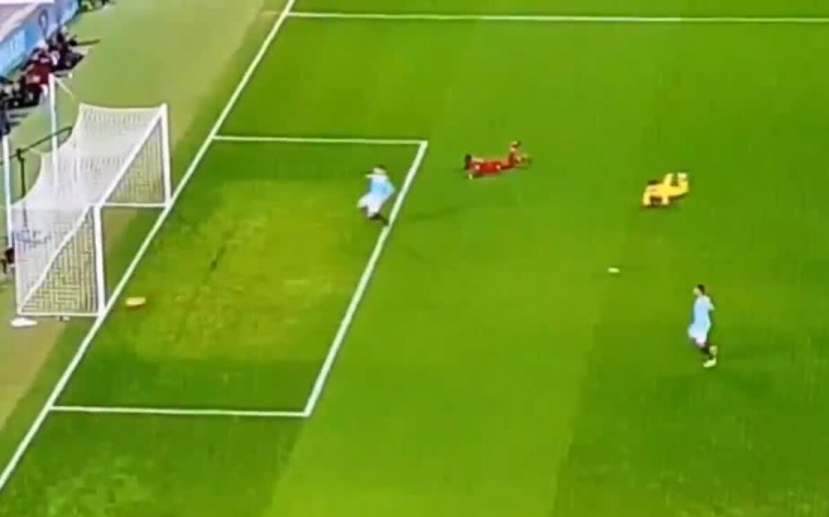 MANCHESTER CITY - LIVERPOOL 2-1 // FOTO Moment ireal în minutul 17 » Încă un centimetru și era gol, la capătul unei faze antologice!