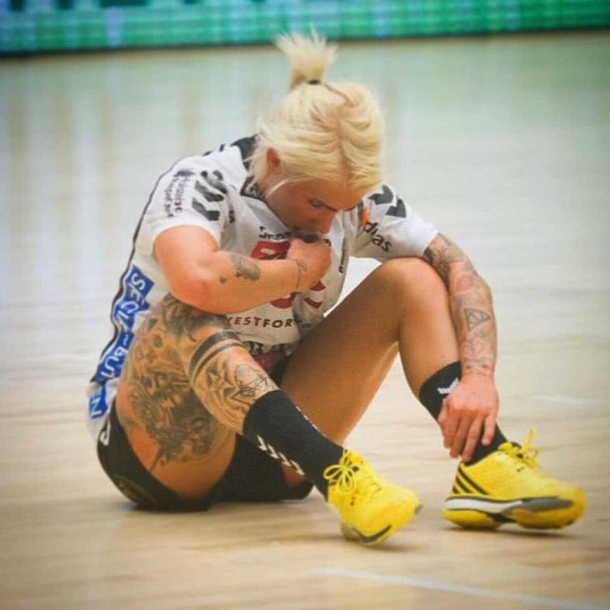 GALERIE FOTO Adversară inedită pentru SCM Craiova în Cupa EHF: blondă, cu ochi albaștri și cu peste 20 de tatuaje