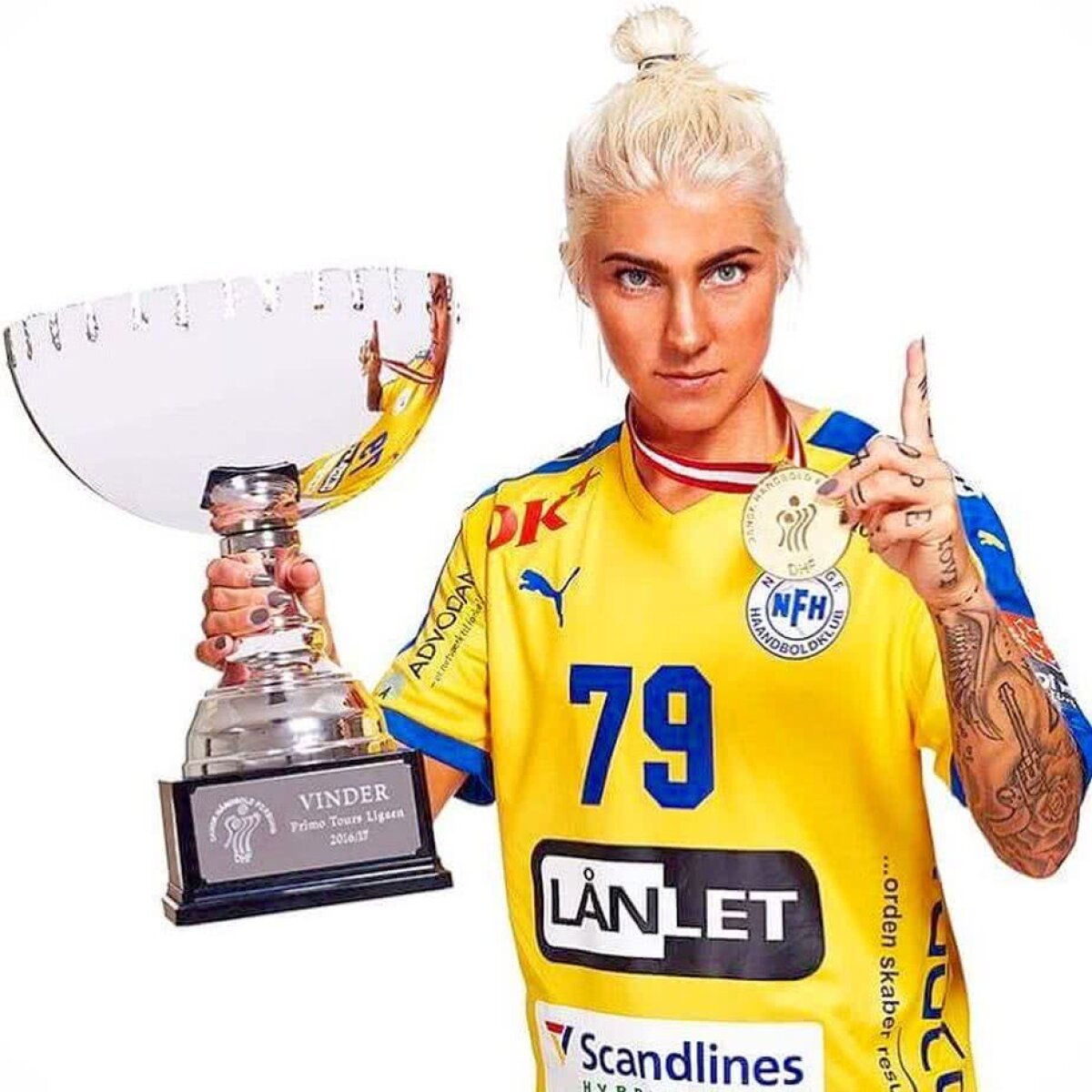 GALERIE FOTO Adversară inedită pentru SCM Craiova în Cupa EHF: blondă, cu ochi albaștri și cu peste 20 de tatuaje