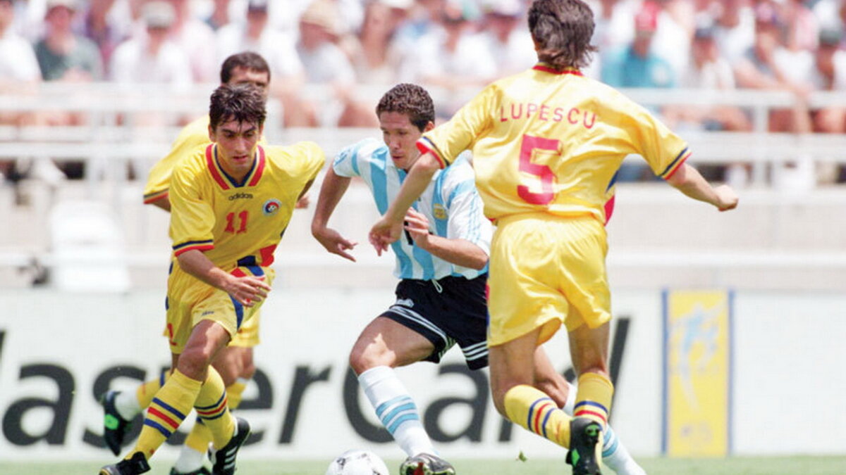 EXCLUSIV » INTERVIU-SPECIAL cu Ilie Dumitrescu la 50 de ani: "Azi, Hagi ar valora peste 100, 150 de milioane de euro fără probleme! Steaua '87 a fost cea mai bună!"