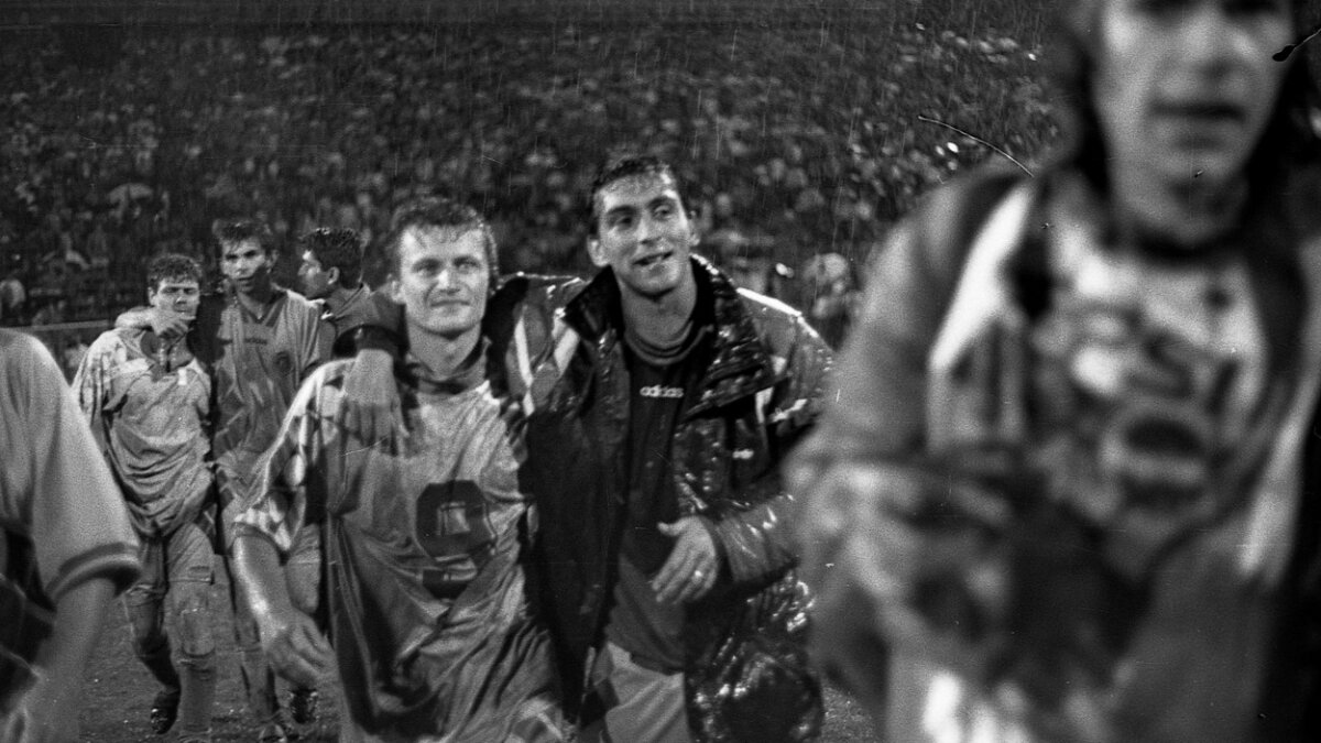 EXCLUSIV » INTERVIU-SPECIAL cu Ilie Dumitrescu la 50 de ani: "Azi, Hagi ar valora peste 100, 150 de milioane de euro fără probleme! Steaua '87 a fost cea mai bună!"