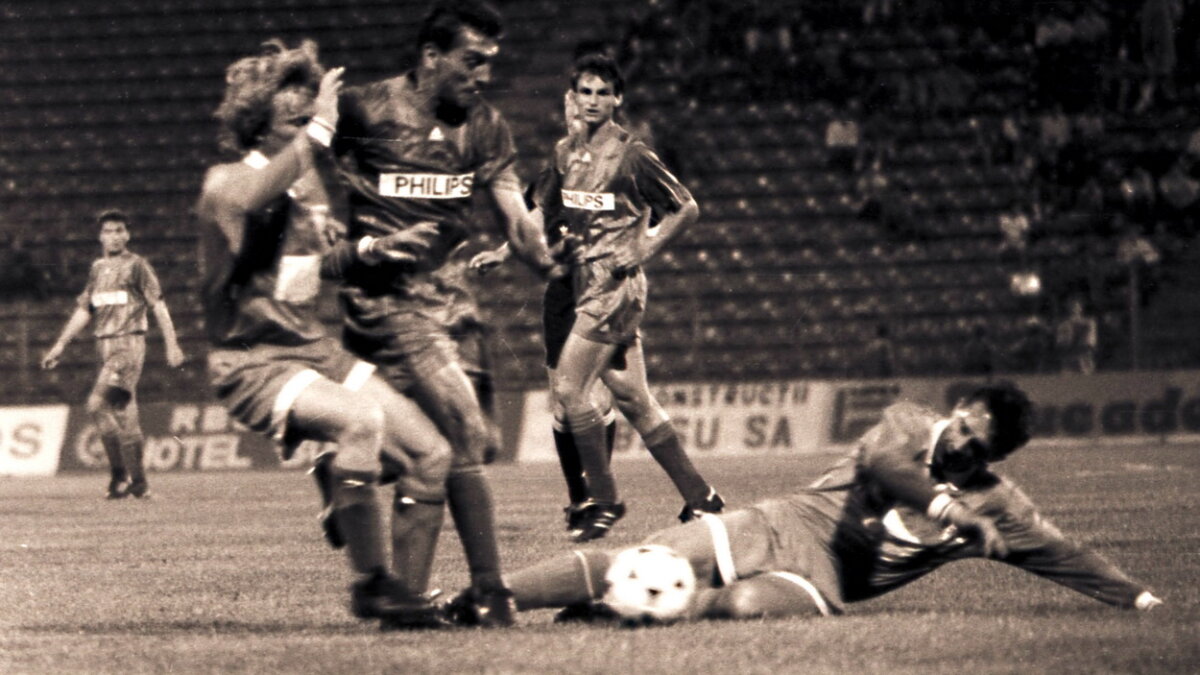 EXCLUSIV » INTERVIU-SPECIAL cu Ilie Dumitrescu la 50 de ani: "Azi, Hagi ar valora peste 100, 150 de milioane de euro fără probleme! Steaua '87 a fost cea mai bună!"