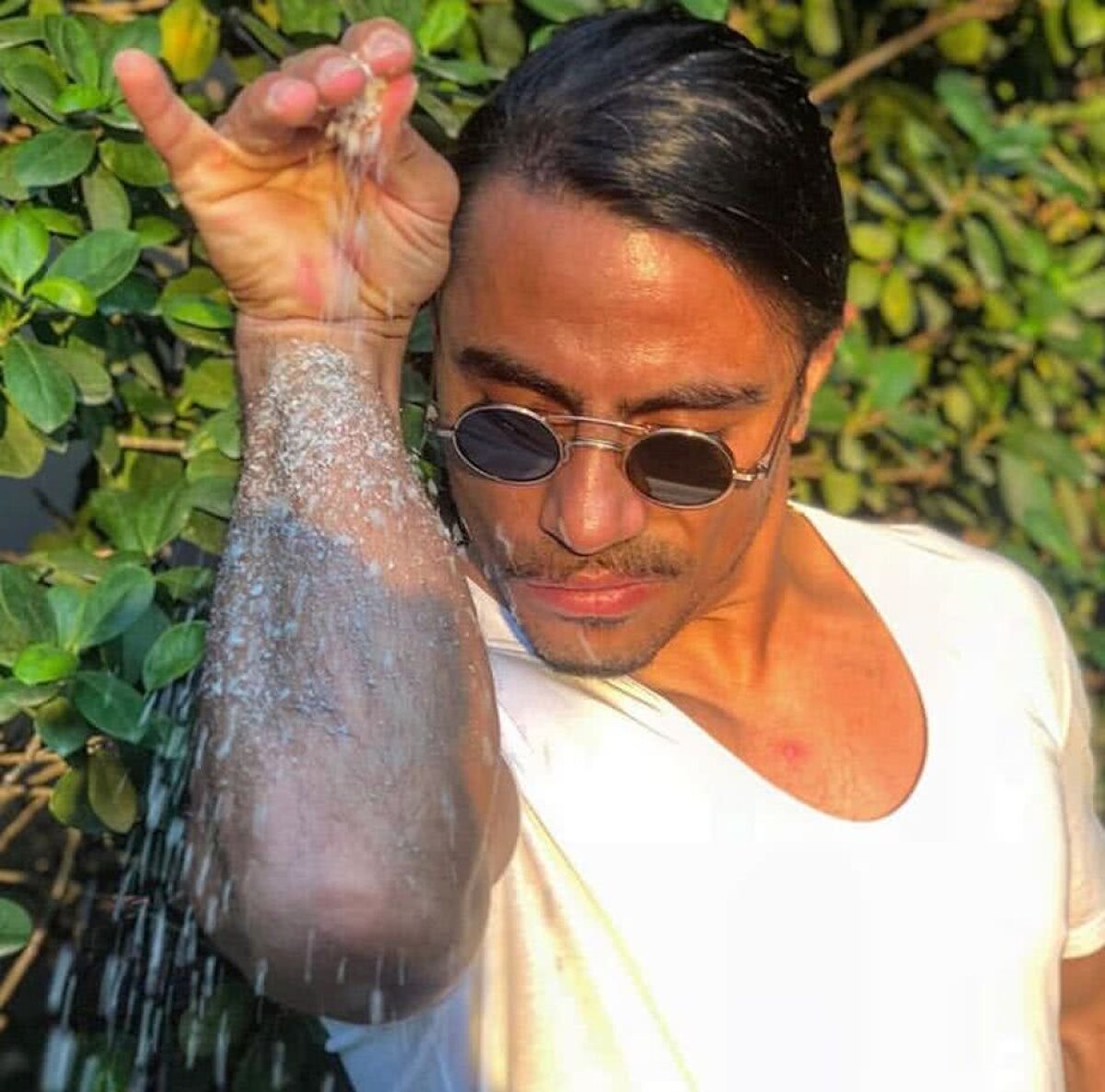 SALT BAE. VIDEO Noua fiță printre fotbaliștii lumii a ajuns și-n Liga 1 » Jucătorul român care tocmai a "gustat" virala de pe net, după Messi sau Ribery