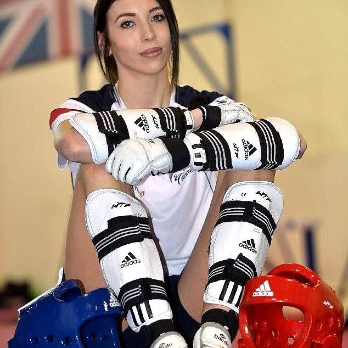 FOTO Inexplicabil: e campioană la taekwondo și arată SUPER HOT în pictoriale, dar nu are iubit!