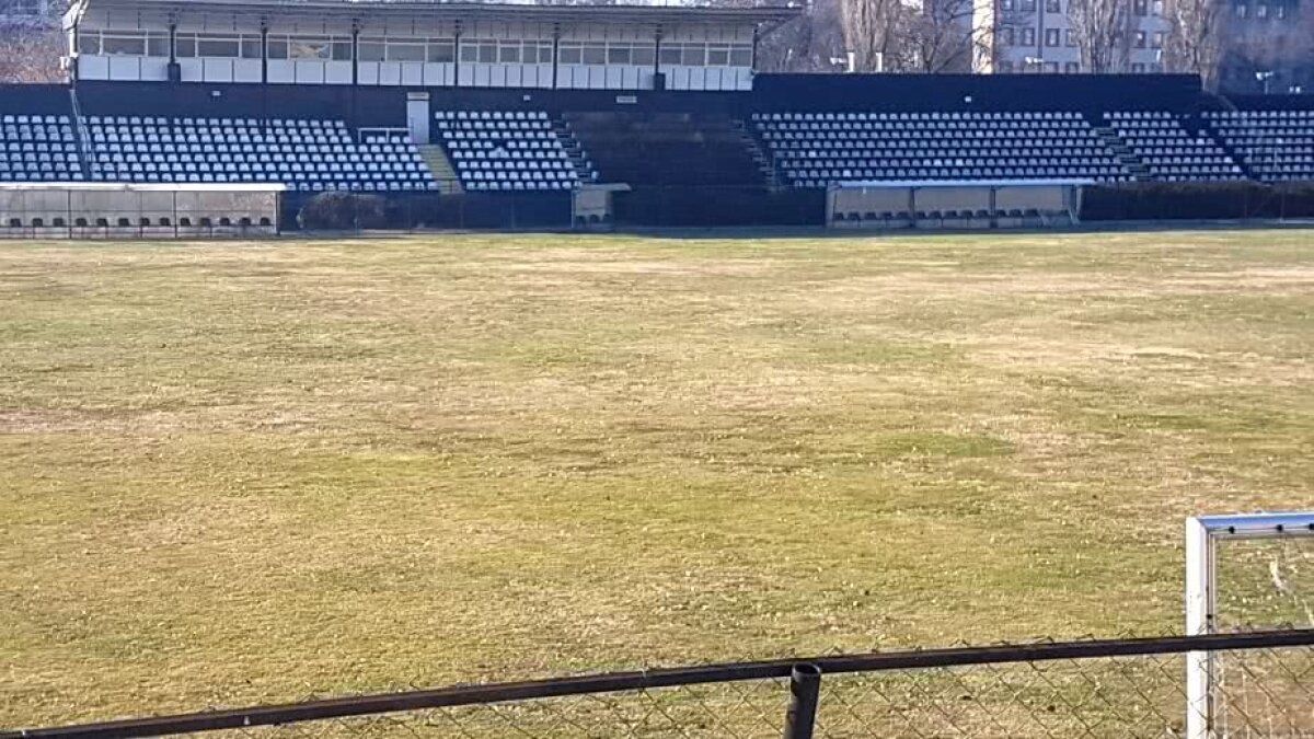 FOTO + VIDEO EXCLUSIV Rapid se mută într-o ruină! GSP.ro a vizitat arena în paragină pe care giuleștenii vor evolua în 2019: rugină, cioburi, sticle și gunoaie + cum arată gazonul