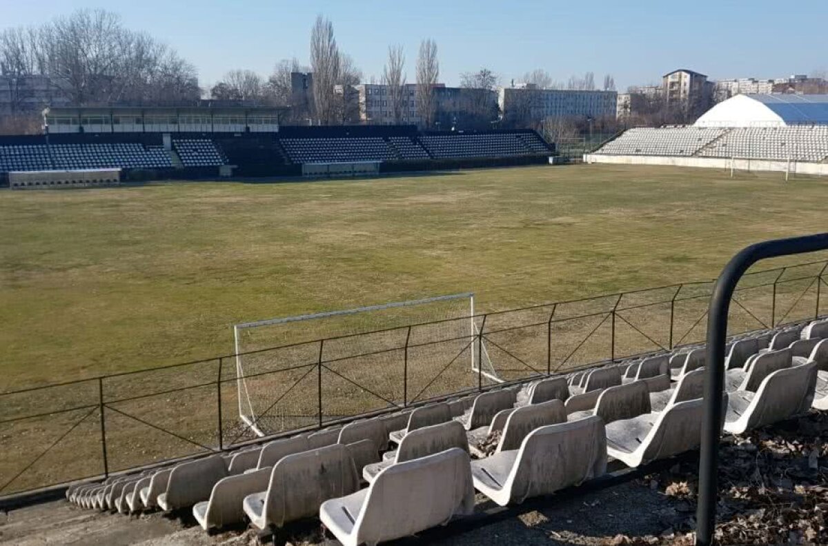 FOTO + VIDEO EXCLUSIV Rapid se mută într-o ruină! GSP.ro a vizitat arena în paragină pe care giuleștenii vor evolua în 2019: rugină, cioburi, sticle și gunoaie + cum arată gazonul