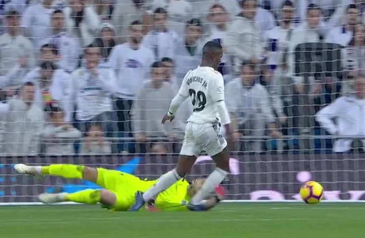 REAL MADRID - REAL SOCIEDAD 0-2 // VIDEO + FOTO INCREDIBIL! Real, FURATĂ pe teren propriu » EROARE uriașă a VAR