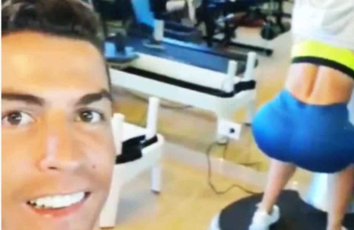 FOTO UPSS! Ce se vede în oglinda vilei din Dubai unde Cristiano Ronaldo și-a petrecut vacanța de iarnă :) 