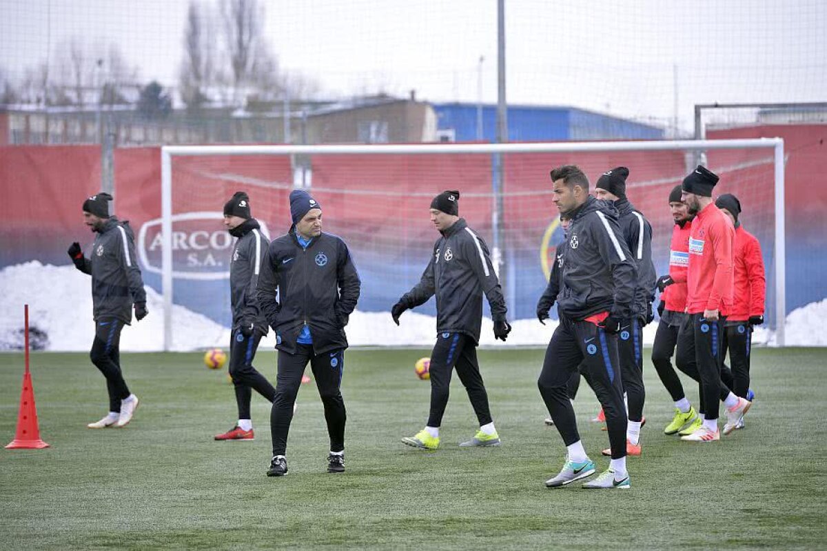 GALERIE FOTO Imagini de la antrenamentul FCSB-ului de azi! Teja și Matei, din nou în echipamentul roș-albaștrilor 