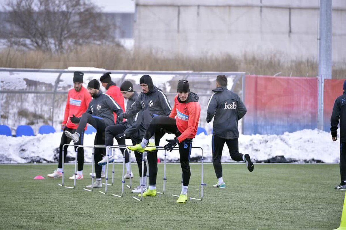GALERIE FOTO Imagini de la antrenamentul FCSB-ului de azi! Teja și Matei, din nou în echipamentul roș-albaștrilor 