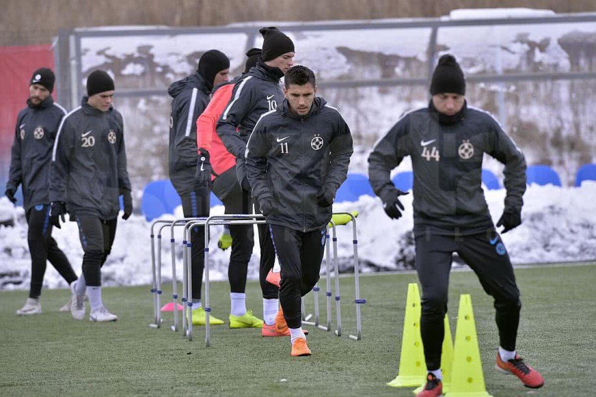 GALERIE FOTO Imagini de la antrenamentul FCSB-ului de azi! Teja și Matei, din nou în echipamentul roș-albaștrilor 
