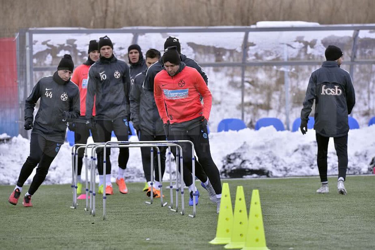 GALERIE FOTO Imagini de la antrenamentul FCSB-ului de azi! Teja și Matei, din nou în echipamentul roș-albaștrilor 