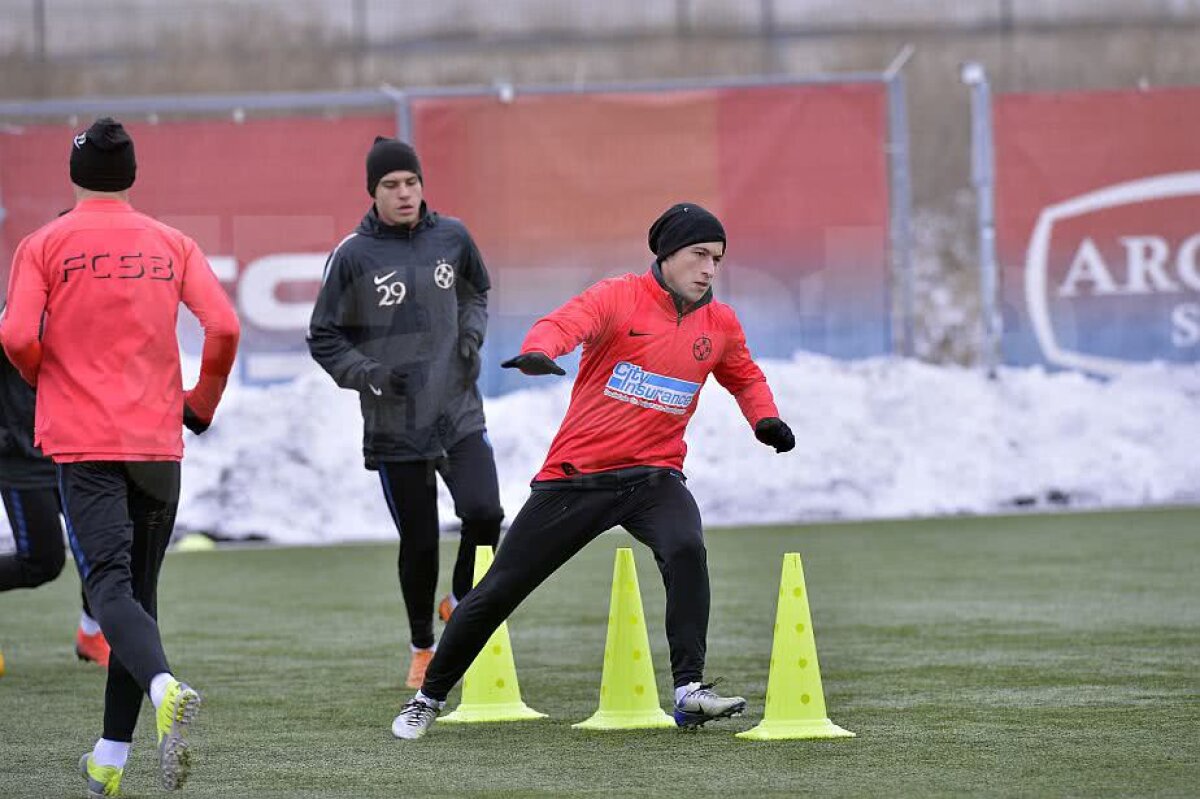 GALERIE FOTO Imagini de la antrenamentul FCSB-ului de azi! Teja și Matei, din nou în echipamentul roș-albaștrilor 