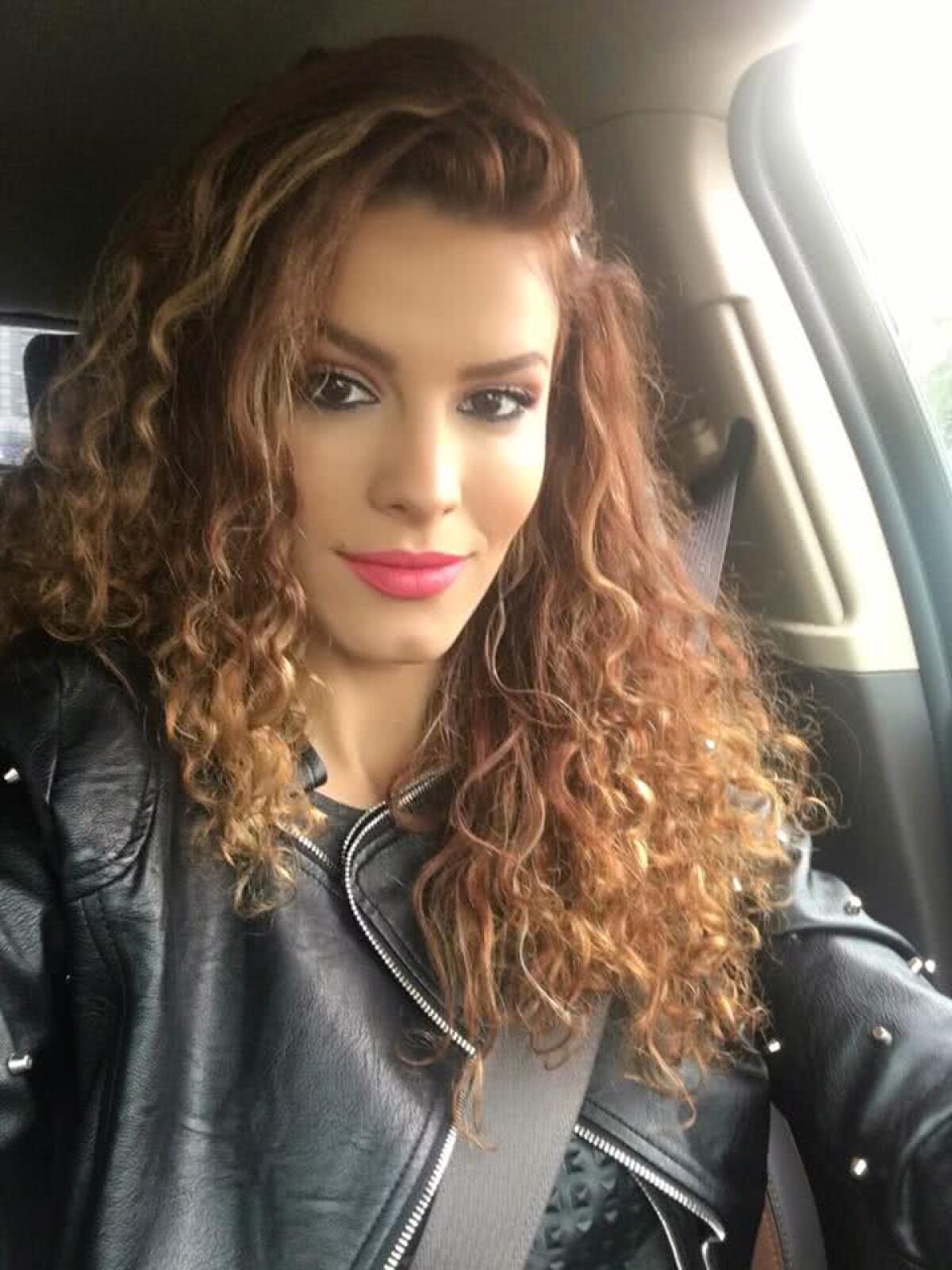 GALERIE FOTO Face sport de când se știe: a jucat baschet de performanță, apoi a încercat scrima, handbalul și voleiul