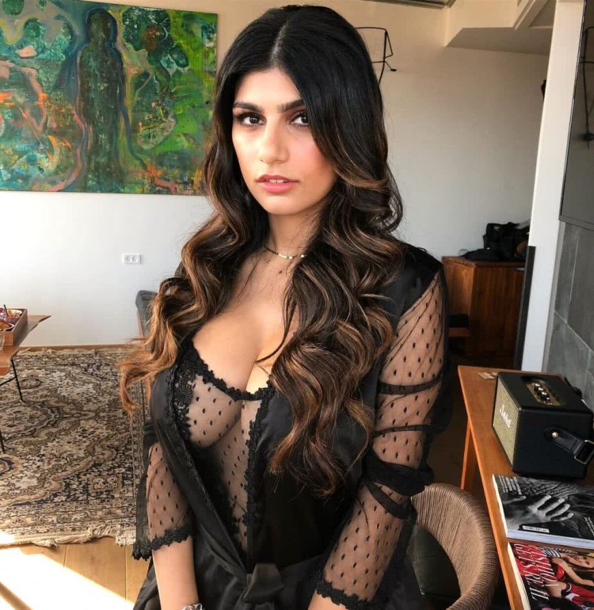 GALERIE FOTO Mia Khalifa a făcut ravagii, azi, în Premier League » Cum a apărut la West Ham - Arsenal: „Gata, m-am convertit”