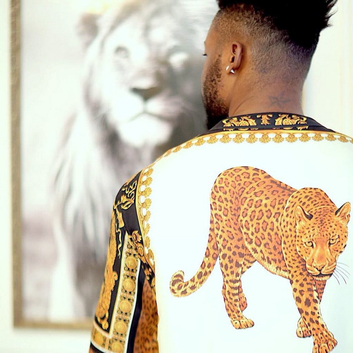 EXCLUSIV O să fie cel mai tatuat jucător din Liga 1 » A venit "The Black Power", atacantul care vrea să facă spectacol în România!