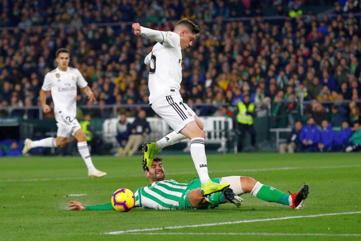 BETIS SEVILLA - REAL MADRID 1-2 // Real Madrid, victorie dramatică pe terenul lui Betis » Santiago Solari, salvat de o superexecuție în minutul 88