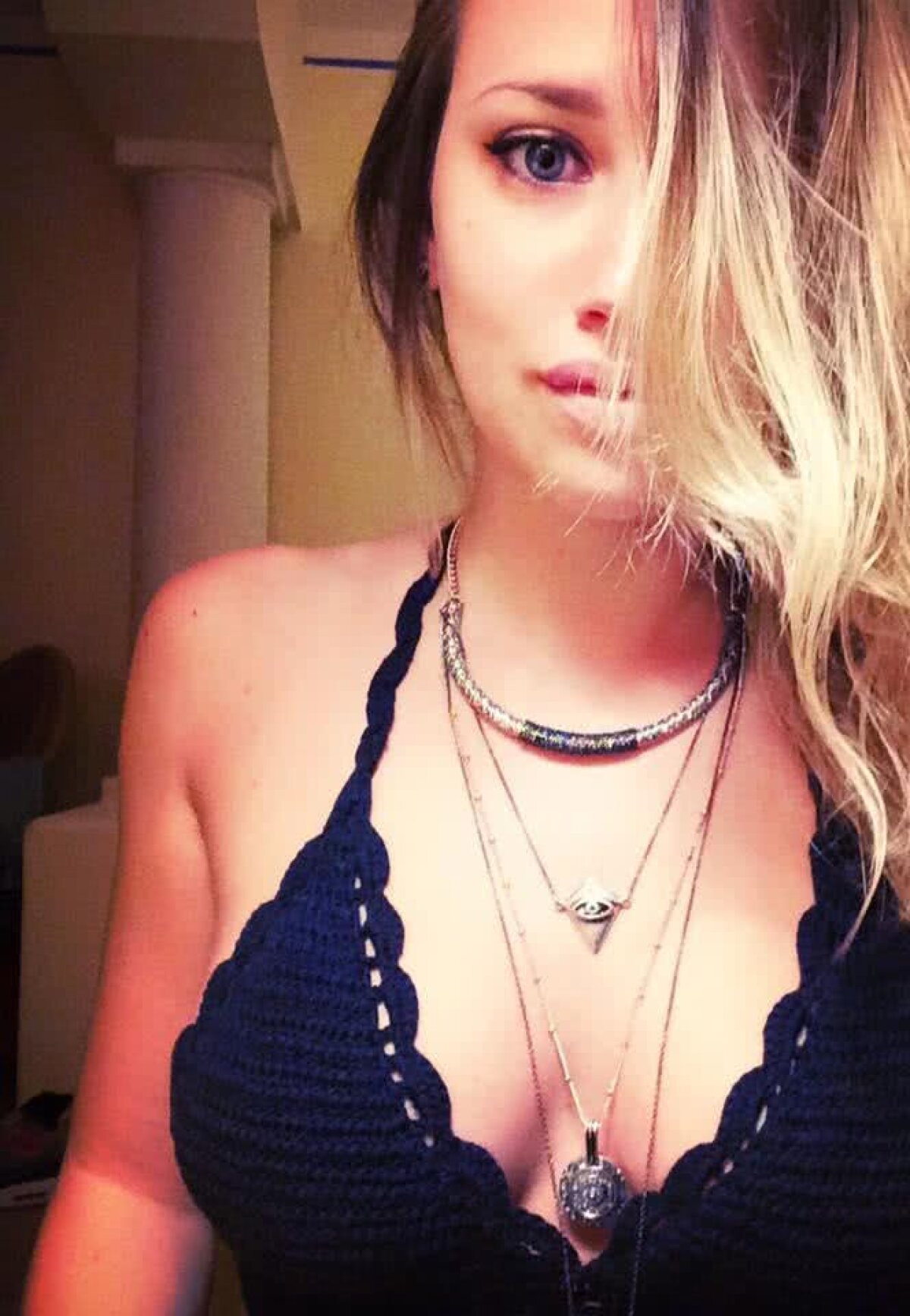 FOTO Iubita lui Higuain, așteptată cu brațele deschise la Chelsea: „Hai, Lara, la noi!” 