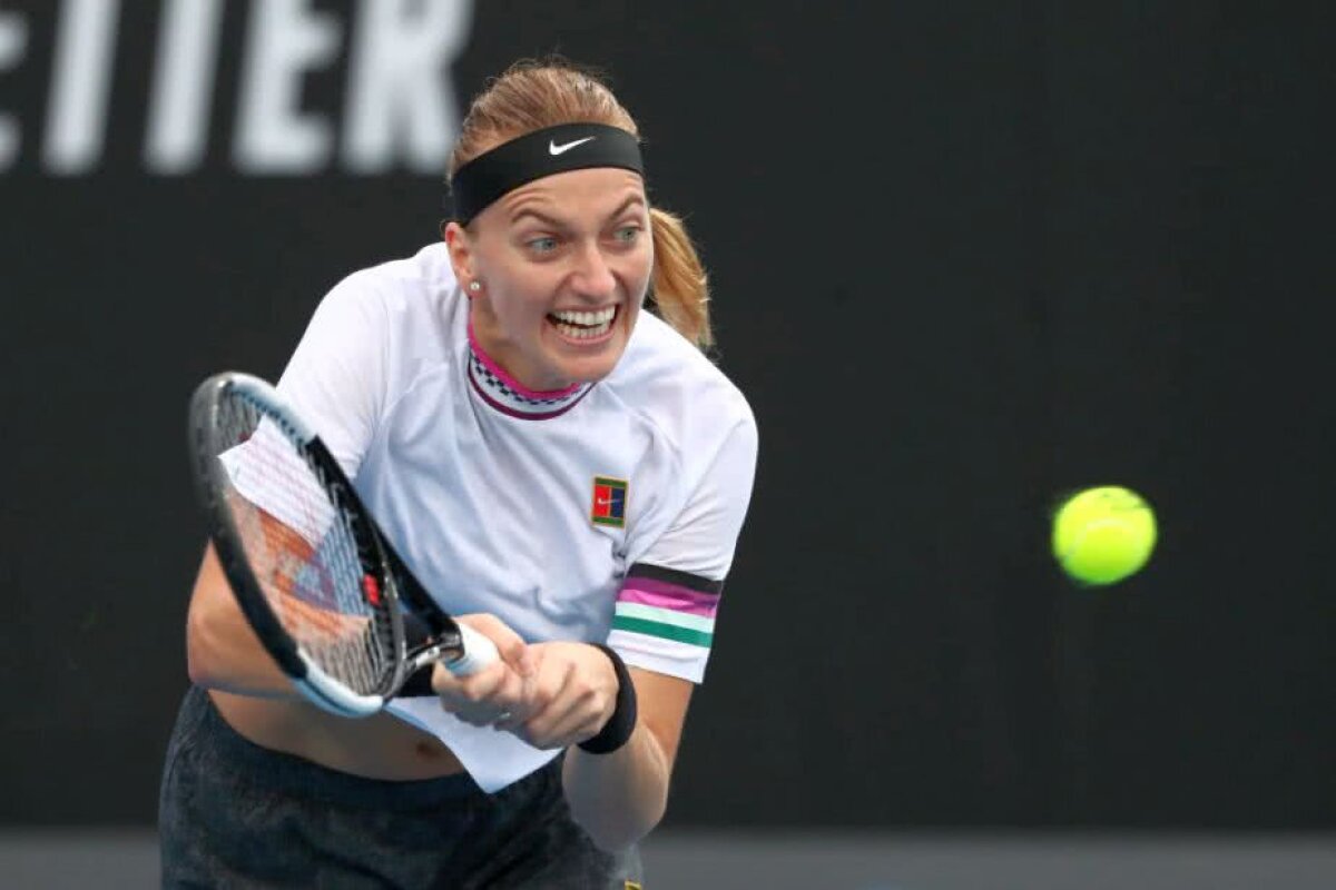 IRINA BEGU - PETRA KVITOVA // VIDEO Punct genial! Lovitură de senzație reușită cu mâna „mai slabă”, din spatele liniei de fund