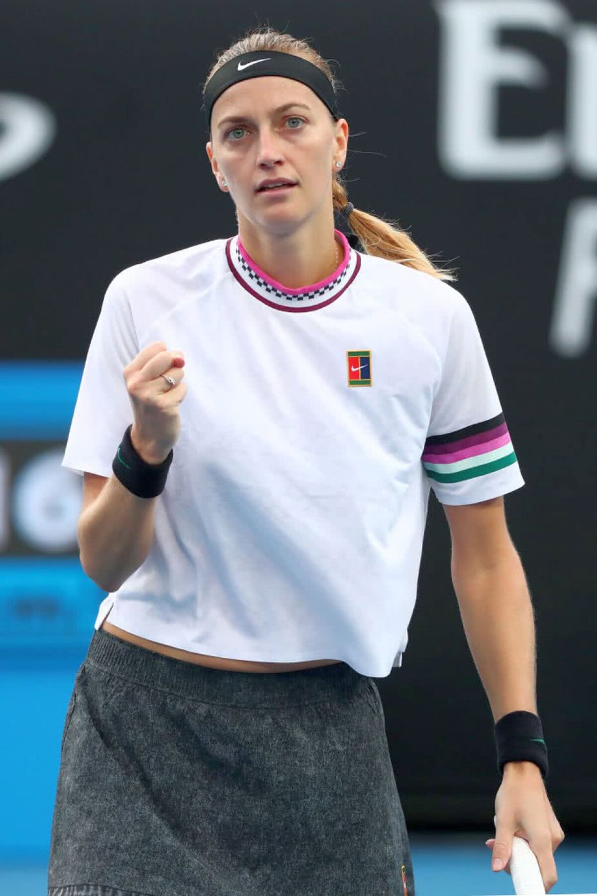 IRINA BEGU - PETRA KVITOVA // VIDEO Punct genial! Lovitură de senzație reușită cu mâna „mai slabă”, din spatele liniei de fund