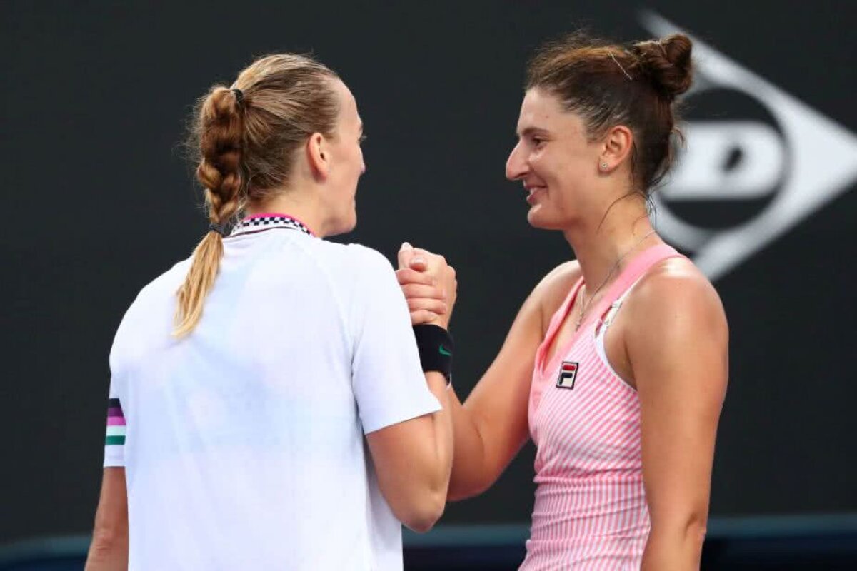 IRINA BEGU - PETRA KVITOVA // VIDEO Punct genial! Lovitură de senzație reușită cu mâna „mai slabă”, din spatele liniei de fund