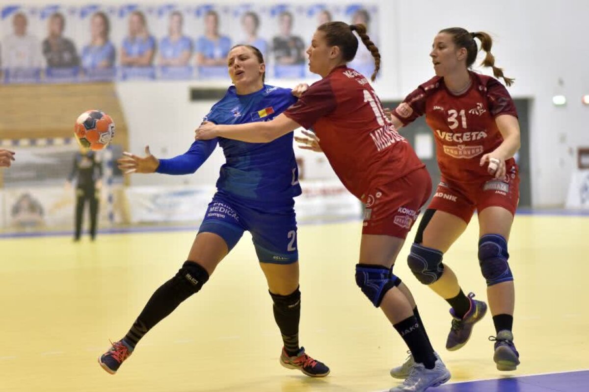 SCM CRAIOVA -  PODRAVKA VEGETA 23-26 // FOTO Umbra campioanei » SCM Craiova, tot mai departe de apărarea trofeului Cupei EHF