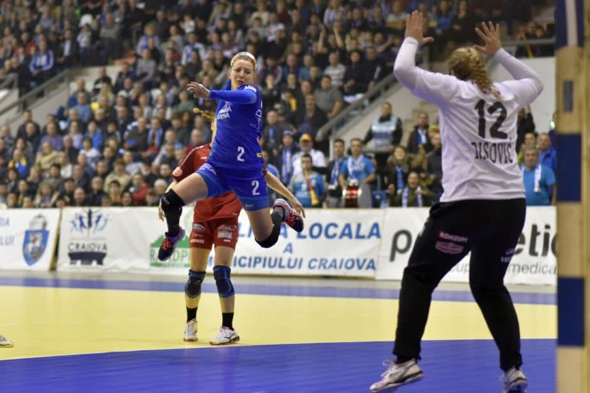 SCM CRAIOVA -  PODRAVKA VEGETA 23-26 // FOTO Umbra campioanei » SCM Craiova, tot mai departe de apărarea trofeului Cupei EHF