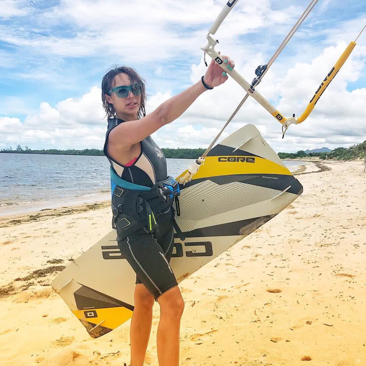 GALERIE FOTO & VIDEO Vacanță HOT pentru soția lui Gabi Tamaș » Și-a etalat corpul perfect în Madagascar, la 30 de grade Celsius