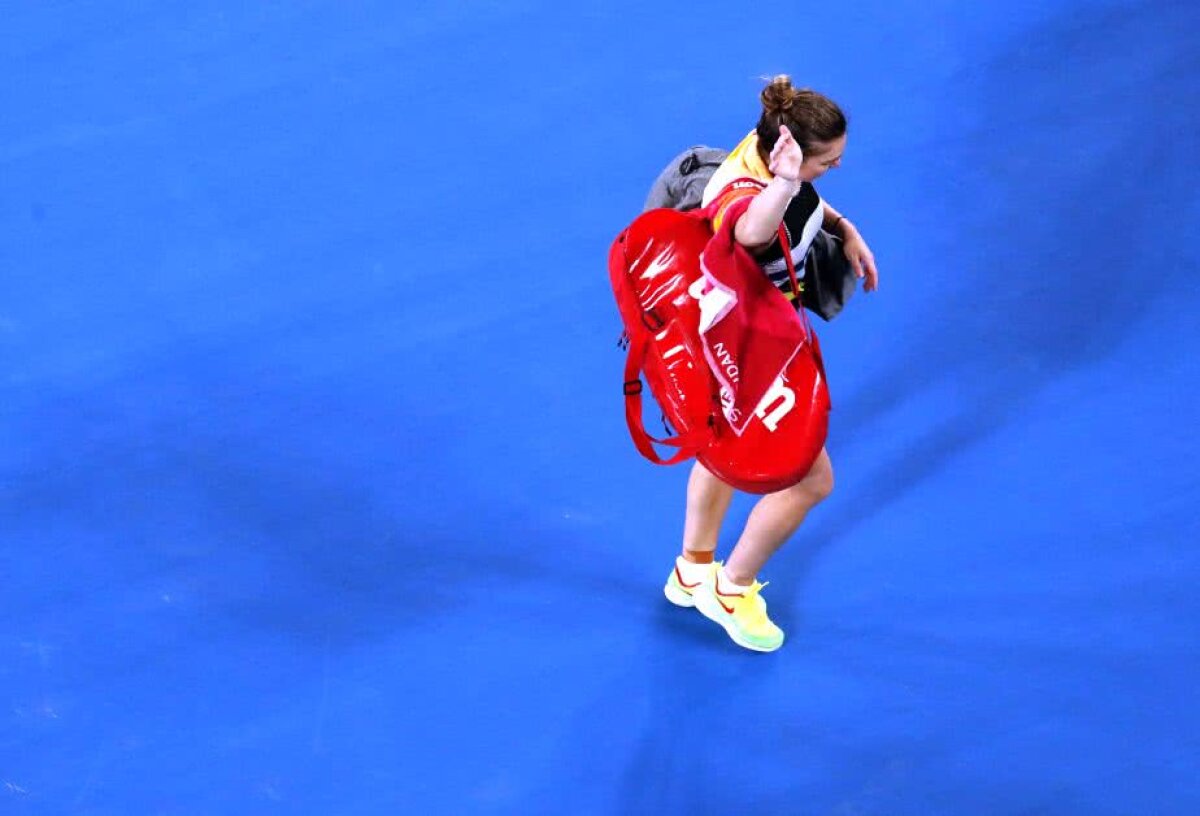 VIDEO+FOTO Cum a reacționat Simona Halep după ce a fost învinsă de Serena Williams la Australian Open