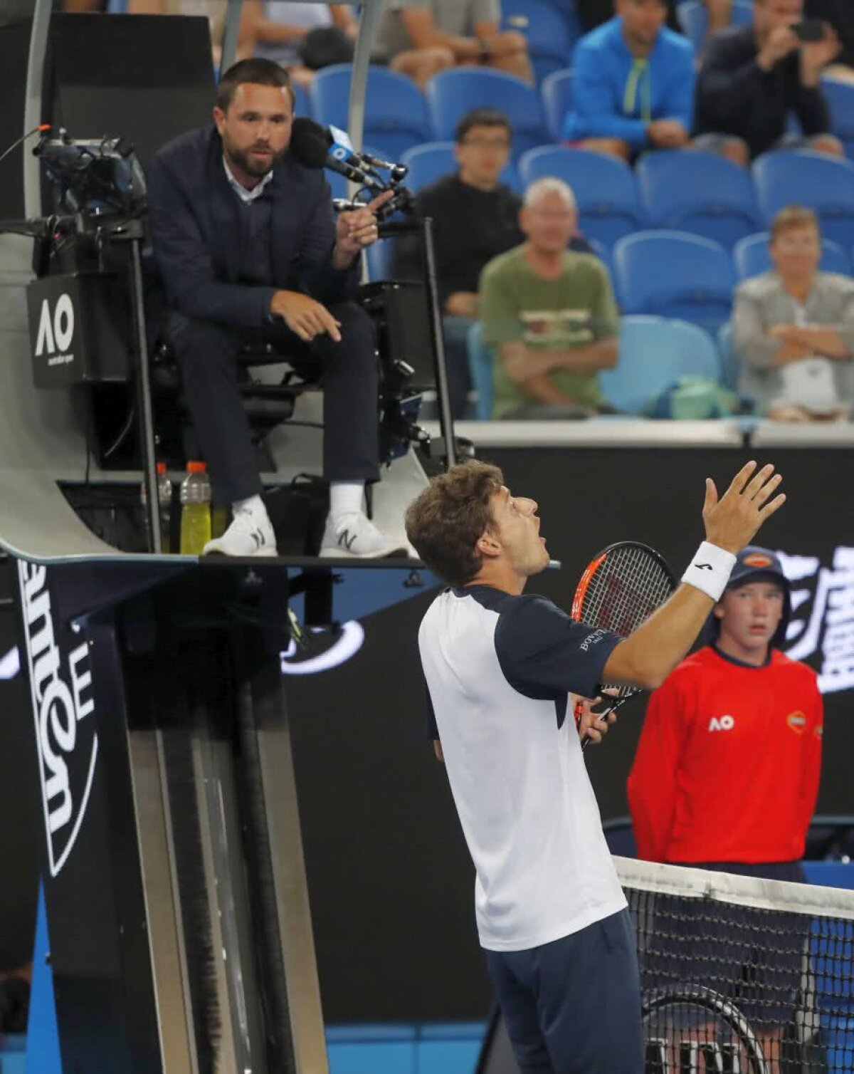 VIDEO+FOTO Scandal la Australian Open » Un jucător s-a certat cu arbitrul: „Modul în care am părăsit terenul nu a fost corect”