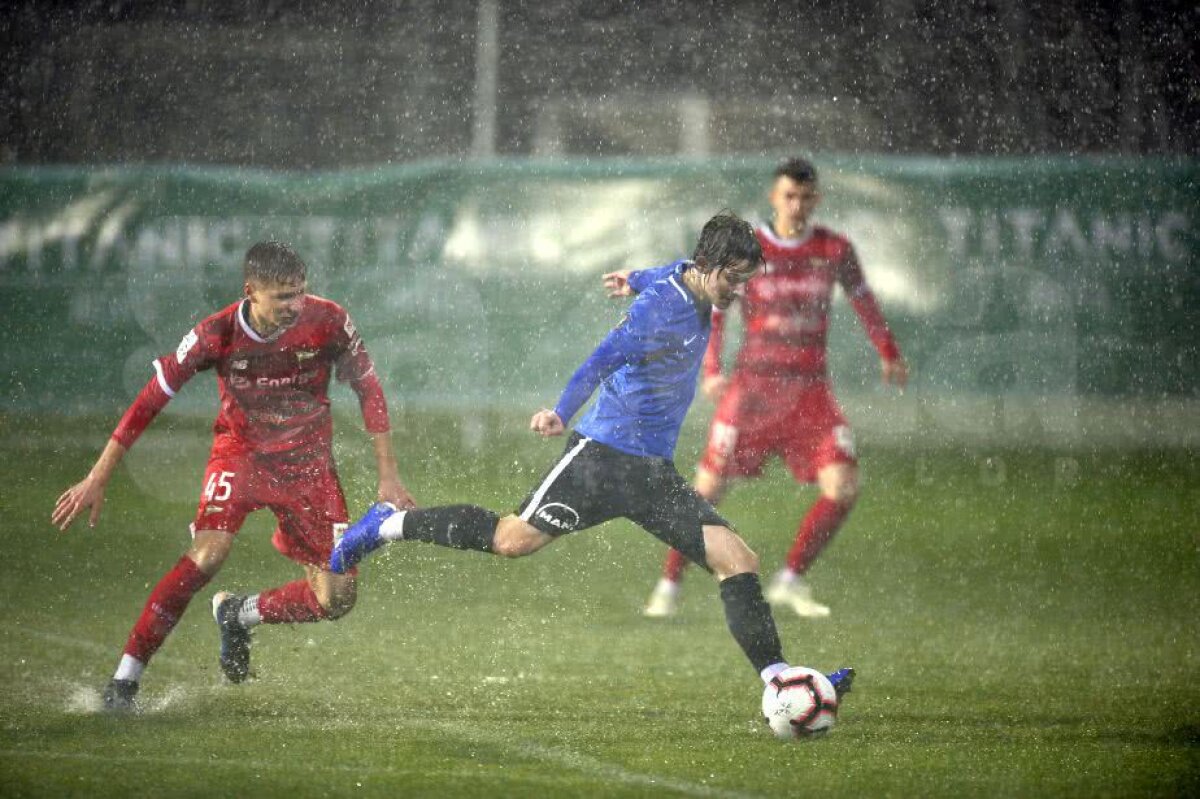 FOTO + VIDEO Amicalul Viitorului cu liderul la zi din Polonia a fost oprit după 49 de minute! 