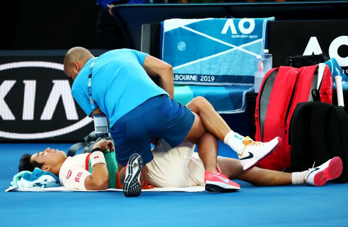 AUSTRALIAN OPEN 2019 // Novak Djokovic, calificare facilă în semifinalele de la Australian Open » Kei Nishikori s-a retras după doar 50 de minute + cu cine joacă sârbul în penultimul act