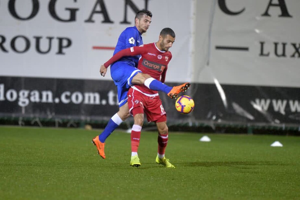 DINAMO - DINAMO MOSCOVA 0-2 // VIDEO+FOTO Golurile au venit după două mari greșeli în apărarea „câinilor”, comise de Ciobotariu