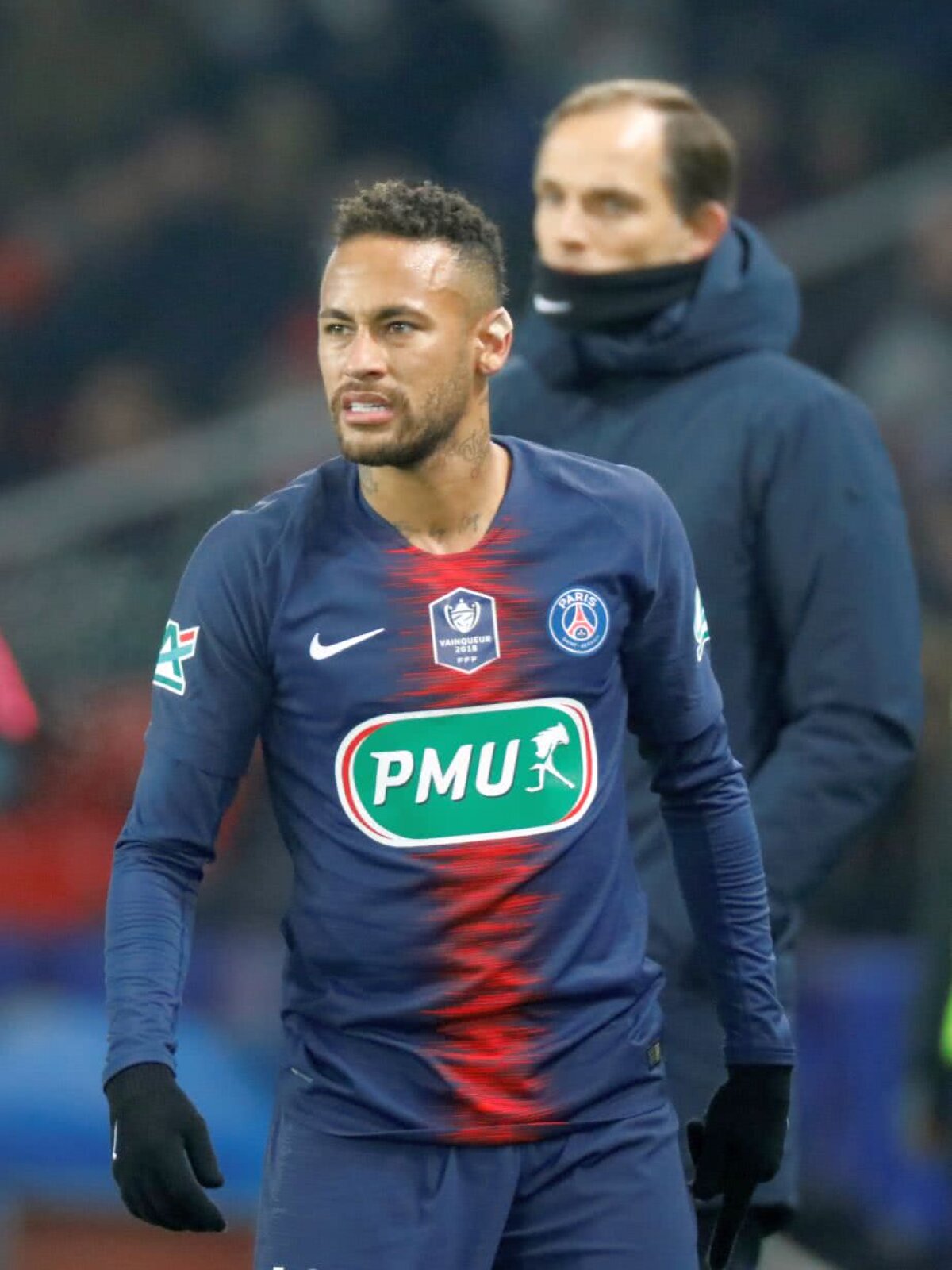 ACCIDENTARE NEYMAR // FOTO Alarmă la PSG: Neymar a părăsit terenul în lacrimi! Sezonul e în pericol după o accidentare gravă