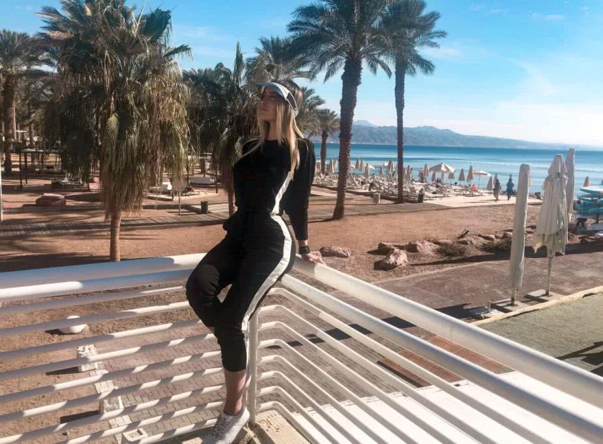 FOTO Ea e noua cucerire a lui Alibec: vârful Astrei a fost surprins de paparazzi cu iubita lui