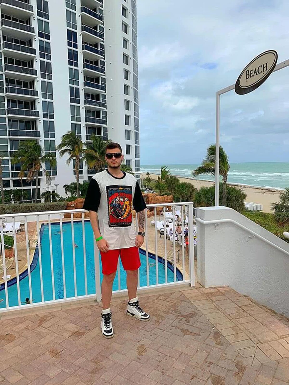 GALERIE FOTO FC U Craiova în Antalya, Adrian Mititelu în Miami! » Cu cine a mers patronul oltean în vacanța de lux