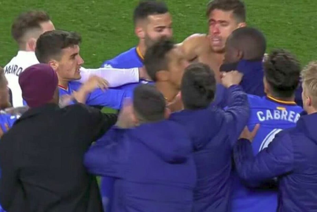 VALENCIA - GETAFE // FOTO Scene reprobabile în „sferturile” Cupei Spaniei » Bătaie generală, sânge pe teren și eliminări în drumul spre vestiare