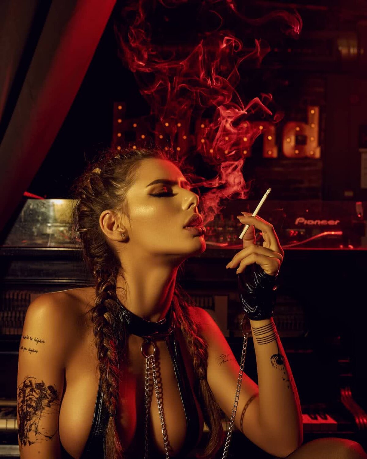 Imagini INCENDIARE la TV: Ioana Filimon, show SEXY în emisiunea Ferma! » „Lumea e rea, îmi spuneau «Buzuca»”