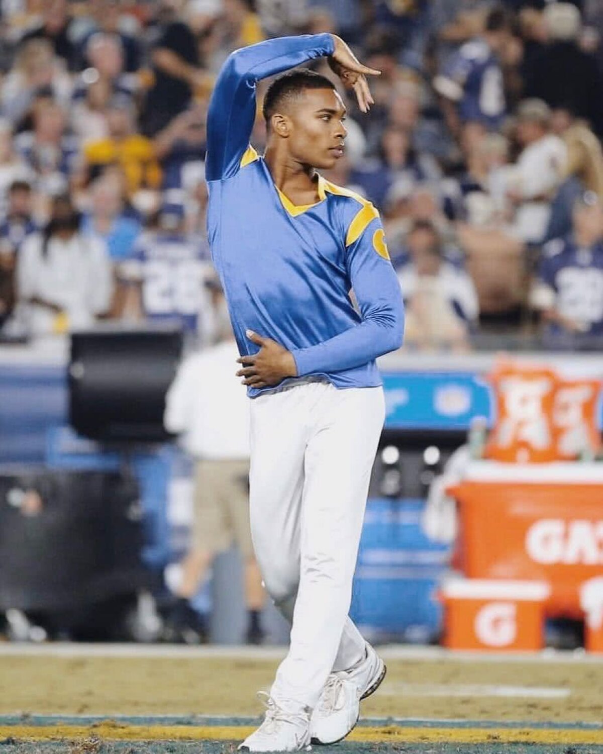 FOTO Primele majorete masculine la Super Bowl » Vedete neașteptate la cel mai important meci din sportul american